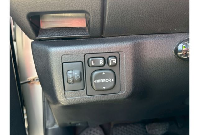 Toyota YARIS  第10張相片