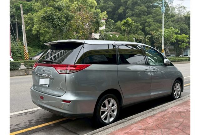 Toyota PREVIA  第4張相片