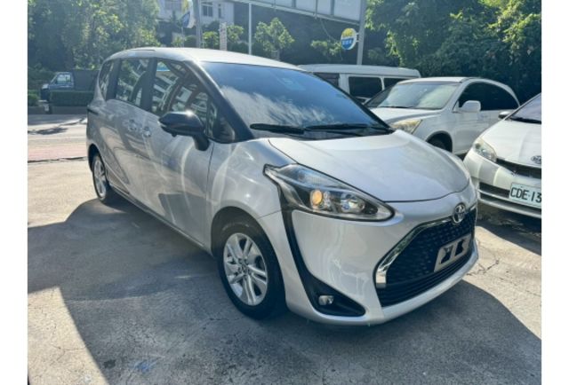 Toyota SIENTA  第3張相片