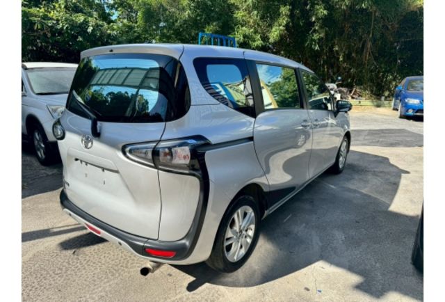 Toyota SIENTA  第4張相片