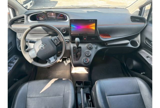 Toyota SIENTA  第7張相片