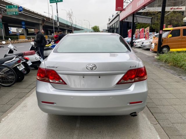 CAMRY 2.4 E版 一手認證優質車 內外皆美 黑內裝 無待修 車況好  第7張相片