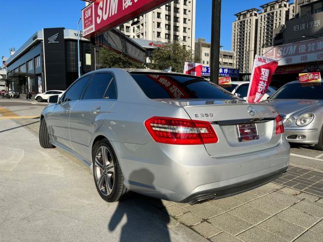 正 AMG 低轉速高扭力省油 美到發泡 認證車/hk音響/雙記憶電熱椅/電尾門/天窗/快撥/摸門/ikey  第5張相片