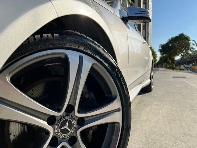 正 AMG 低轉速高扭力省油 美到發泡 認證車/hk音響/雙記憶電熱椅/電尾門/天窗/快撥/摸門/ikey  第9張相片