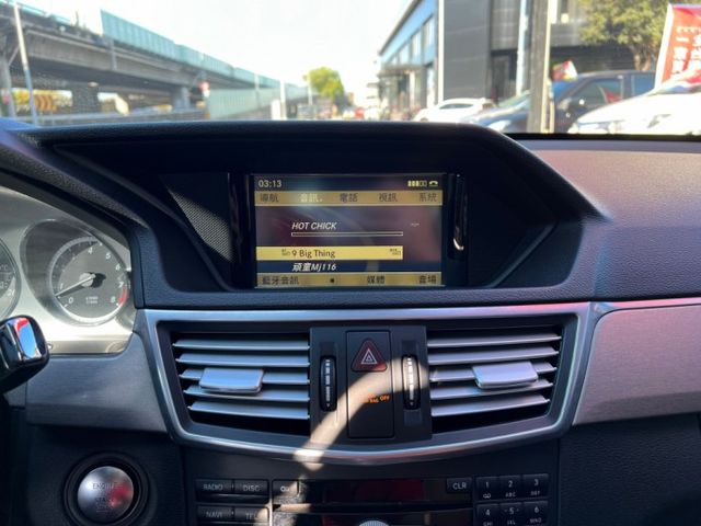 正 AMG 低轉速高扭力省油 美到發泡 認證車/hk音響/雙記憶電熱椅/電尾門/天窗/快撥/摸門/ikey  第14張相片