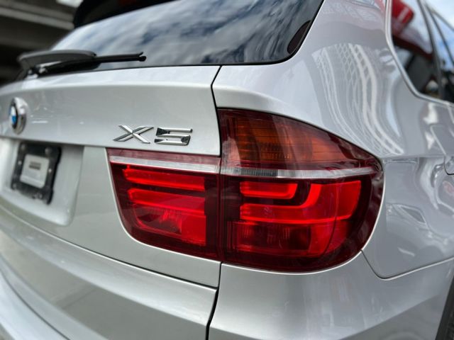 xDrive35i 極美總代理小改款/原廠保養/原版件/全景天窗/影音導航/藍芽/定速/電動尾門  第8張相片