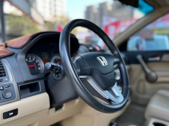【全額貸 免頭款】一手車 原板件 認證車 前後感應雷達 電折後視鏡 家庭必選!  第13張相片