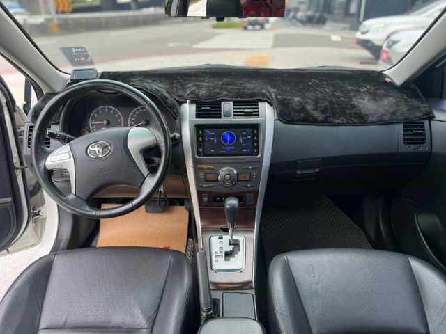 簡單造就非凡!不只是代步車更堪稱是代步車神!G版天窗/定速/恆溫/抬顯/導航/藍芽/快控/霧燈  第11張相片