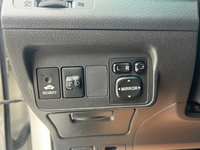 簡單造就非凡!不只是代步車更堪稱是代步車神!G版天窗/定速/恆溫/抬顯/導航/藍芽/快控/霧燈  第16張相片
