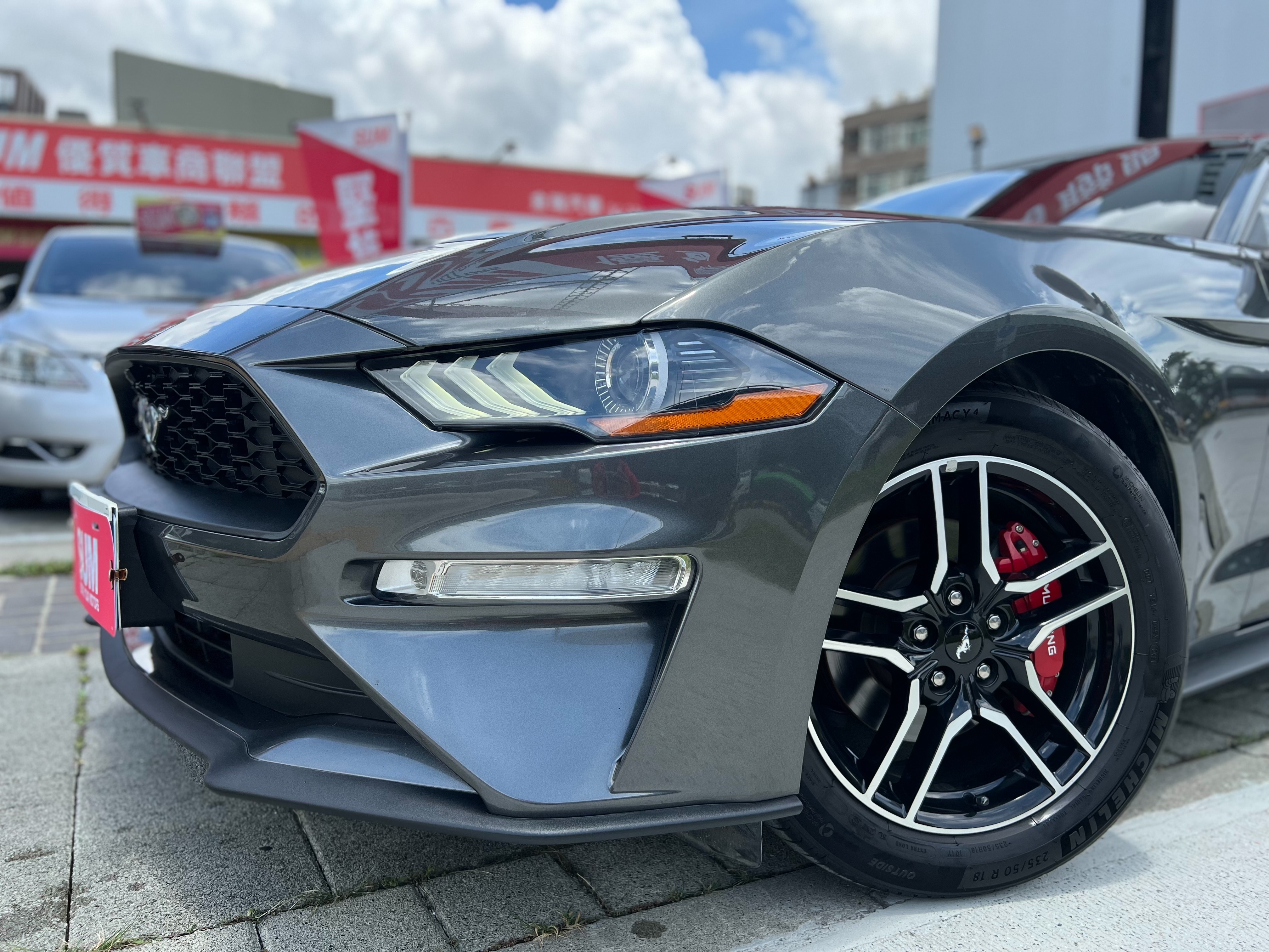 小改款十速手自排/數位儀表板/360度環景/8吋多功能彩色觸控螢幕/方向盤加熱/循跡防滑/電熱椅  第4張相片