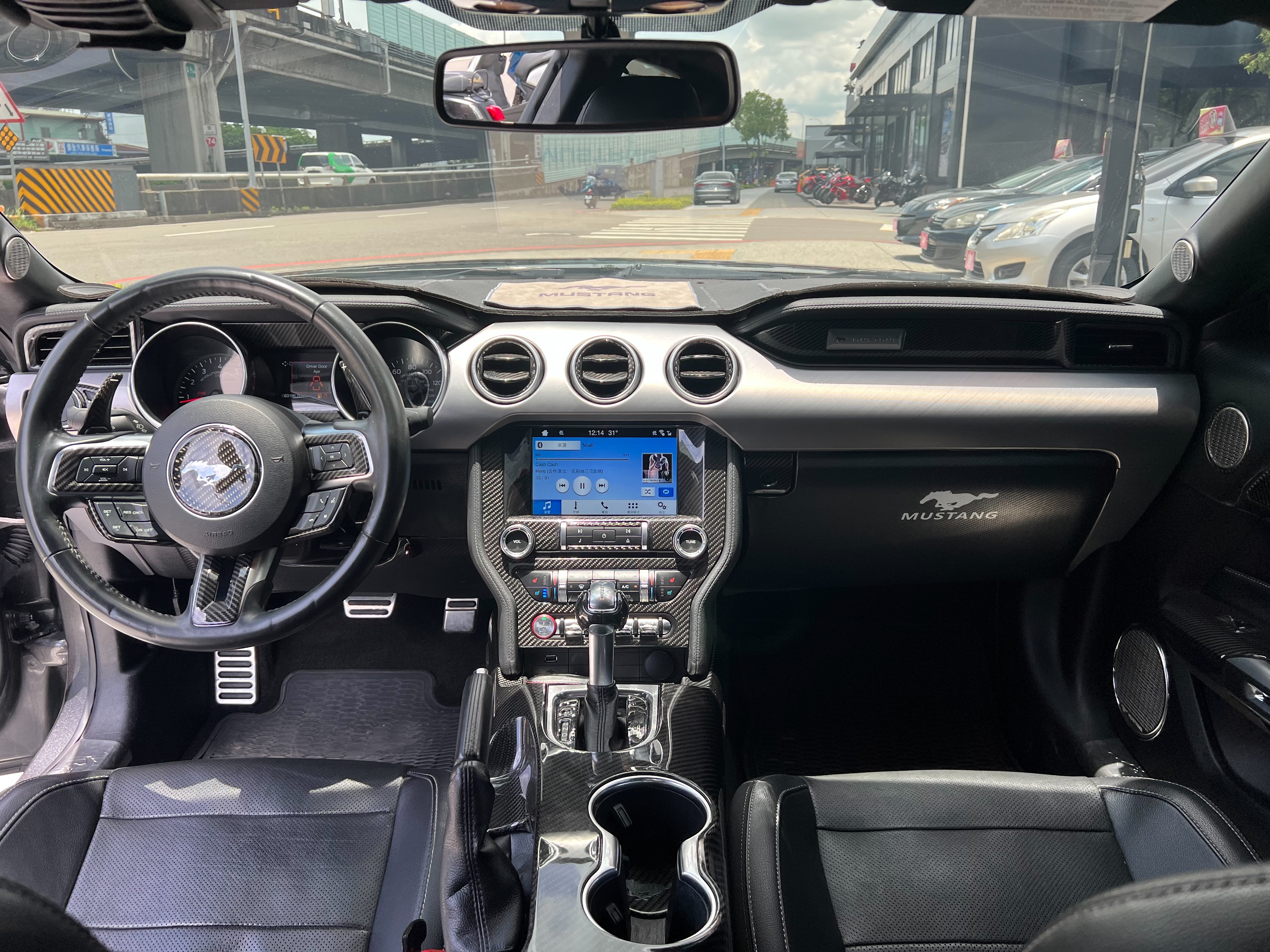 小改款十速手自排/數位儀表板/360度環景/8吋多功能彩色觸控螢幕/方向盤加熱/循跡防滑/電熱椅  第8張相片