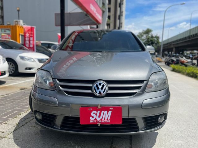 超大車內空間 安全舒適一次擁有/自動頭燈/定速/後置杯架/前後霧燈/恆溫空調  第3張相片