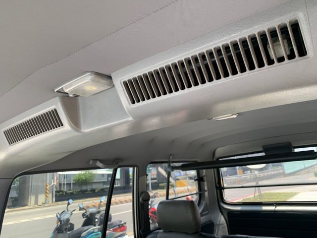 自排一手車!冷氣超冷/原版件/乾淨漂亮/車況超好!保證實車在店  第12張相片