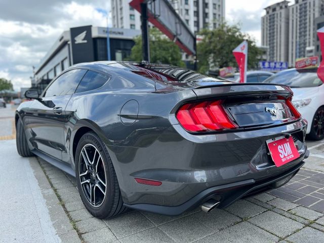 小改款十速手自排/經典肌肉車 / 環景 / 電熱通風椅 /遠程發動/CARPLAY  第8張相片