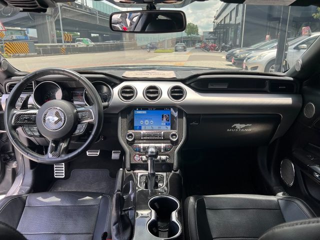 小改款十速手自排/經典肌肉車 / 環景 / 電熱通風椅 /遠程發動/CARPLAY  第9張相片