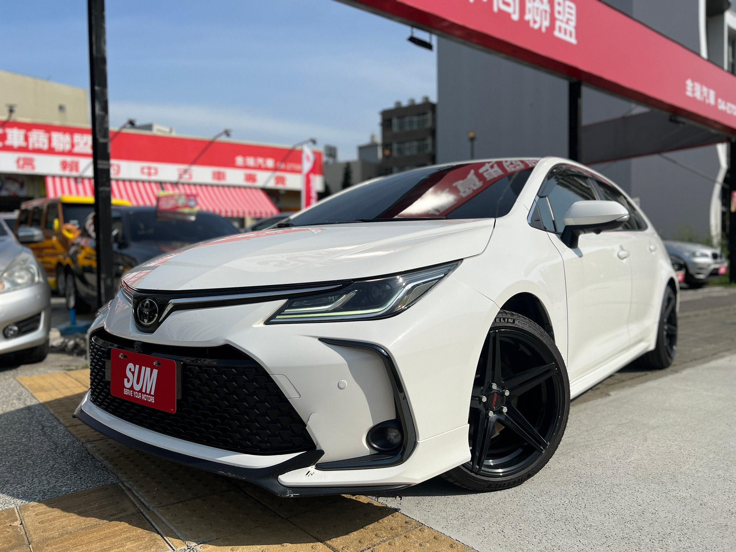 IKEY電動椅32色氣氛燈盲點環景ACC跟車自動煞停自動遠燈切換胎壓偵測藍芽導航恆溫  第1張相片