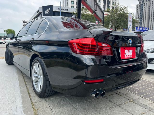 5 SERIES SEDAN F10  第6張相片