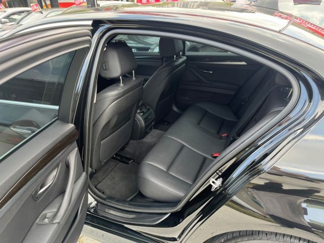 5 SERIES SEDAN F10  第8張相片