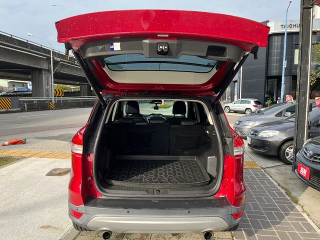 頂級旗艦版 2.0L/4WD/跟車/自動煞停/腳踢電尾門/全景天窗/盲點/倒車顯影/CarPlay  第7張相片