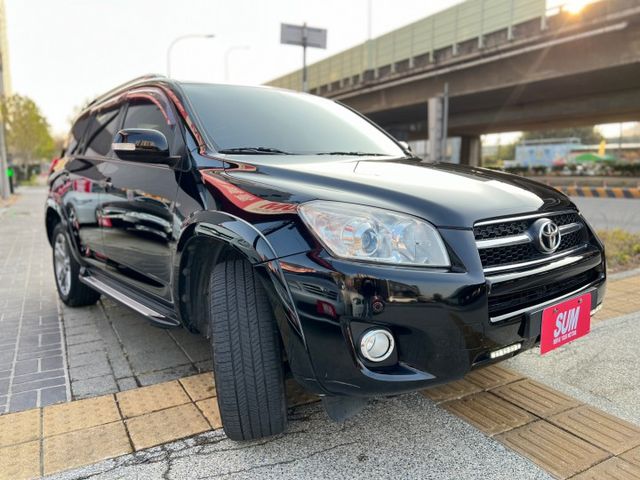 日系進口休旅車2.4 G版頂級款 認證車 六安/定速/恆溫/電動椅/導航/倒車顯影/天窗  第3張相片