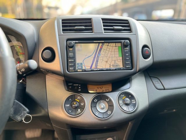 日系進口休旅車2.4 G版頂級款 認證車 六安/定速/恆溫/電動椅/導航/倒車顯影/天窗  第15張相片