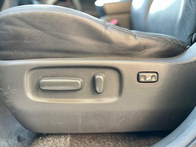 日系進口休旅車2.4 G版頂級款 認證車 六安/定速/恆溫/電動椅/導航/倒車顯影/天窗  第17張相片