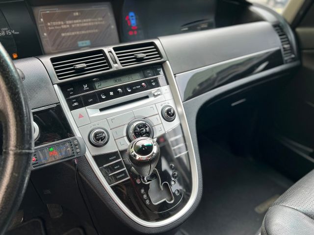【實車實價里程保證】五大保固 / 實跑11萬 / 認證車 / 稀有白色/電動滑門  第9張相片