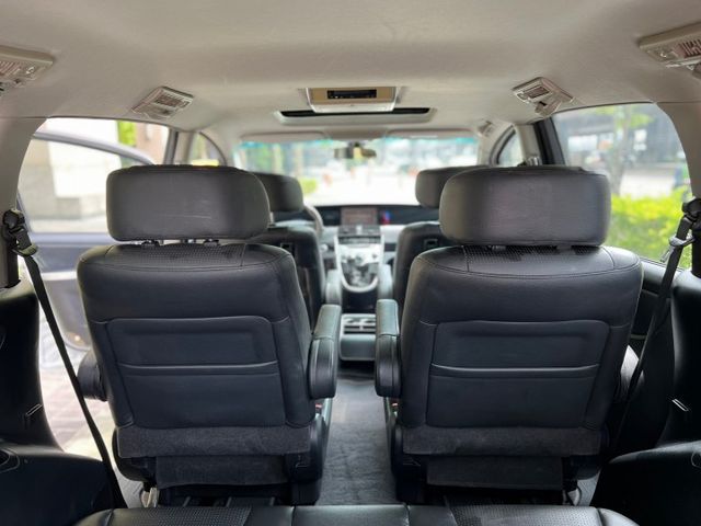 【實車實價里程保證】五大保固 / 實跑11萬 / 認證車 / 稀有白色/電動滑門  第10張相片