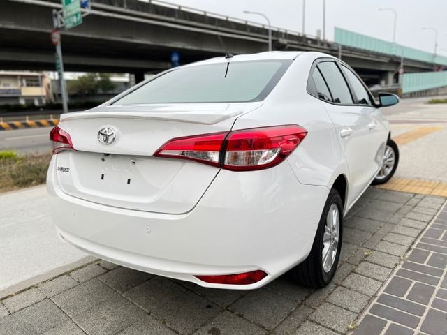 原廠保養/內外皆美/電折/自動大燈/藍芽支援/胎壓偵測/循跡防滑  第5張相片
