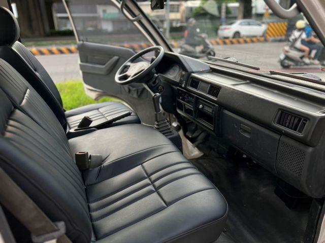 實車實價 認證車 無待修 原廠保固 全新皮椅方向盤 賺錢發財車(整備中)  第8張相片