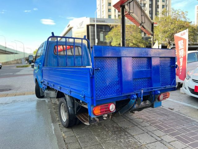 【實車實價】柴油小霸王 2.5尺升降尾門 發財好夥伴 開不壞的發財車  第5張相片