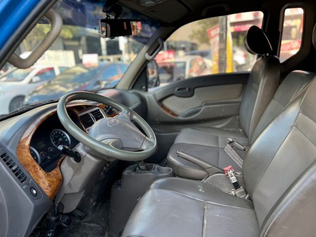 【實車實價】柴油小霸王 2.5尺升降尾門 發財好夥伴 開不壞的發財車  第7張相片