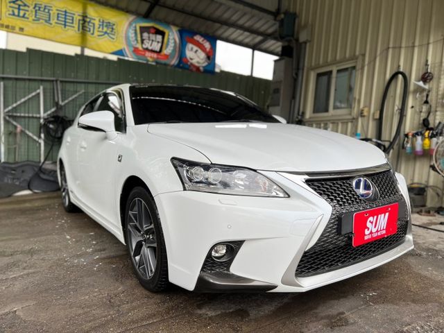 F-sport版限量版/黑車頂/倒車顯影/自動雨刷頭燈/頭燈清洗/藍芽/雙區恆溫/十顆喇叭/定速  第1張相片