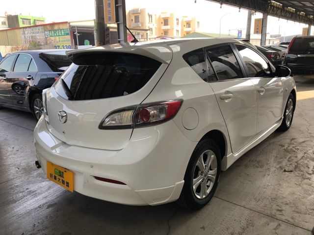 MAZDA馬自達 MAZDA 3  第2張相片