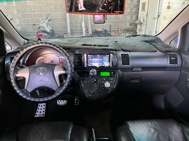 TOYOTA豐田 WISH  第5張相片