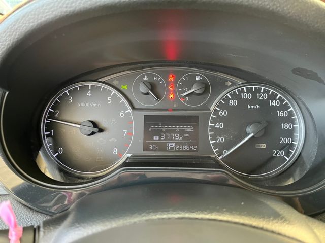 NISSAN日產 TIIDA  第8張相片