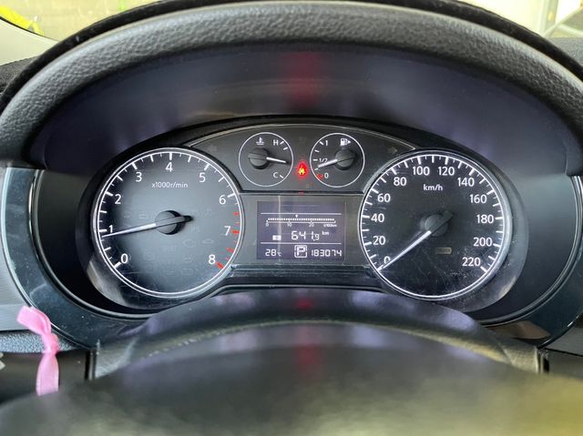 NISSAN日產 TIIDA  第6張相片