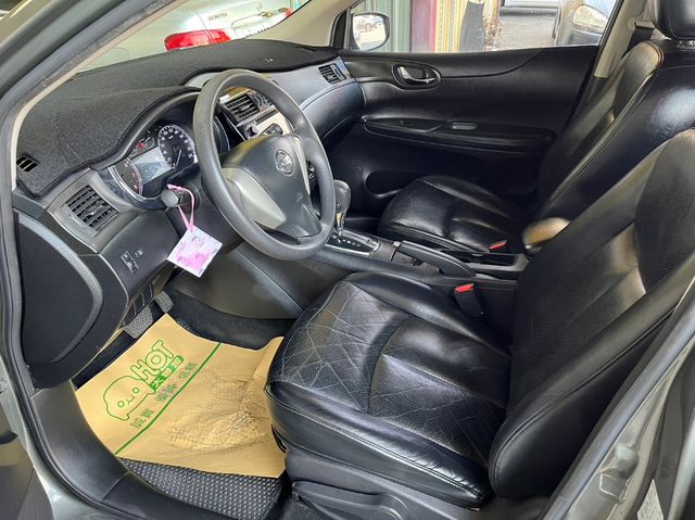 NISSAN日產 TIIDA  第7張相片