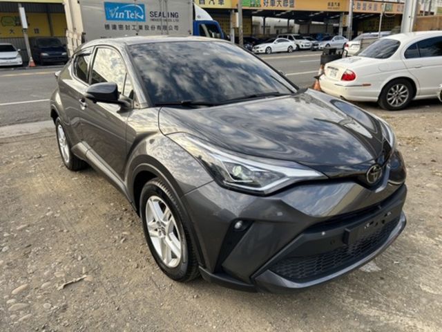 TOYOTA豐田 C-HR  第1張相片
