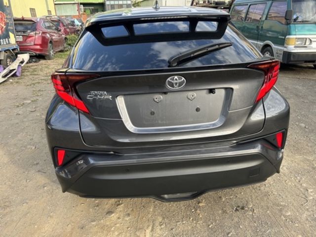 TOYOTA豐田 C-HR  第4張相片