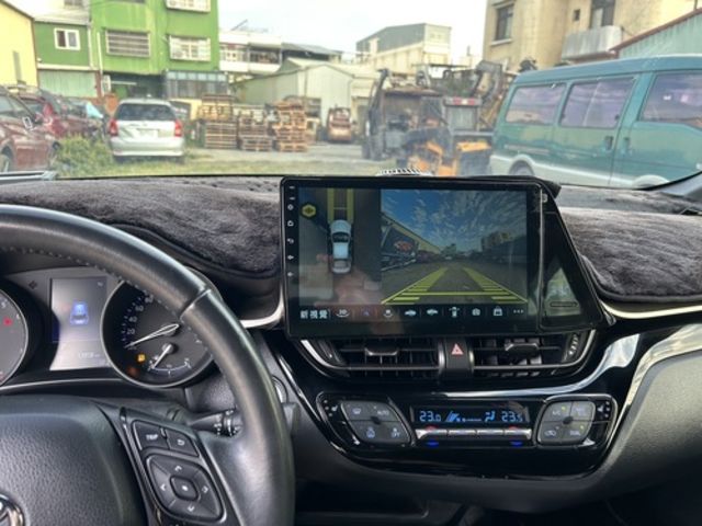 TOYOTA豐田 C-HR  第8張相片
