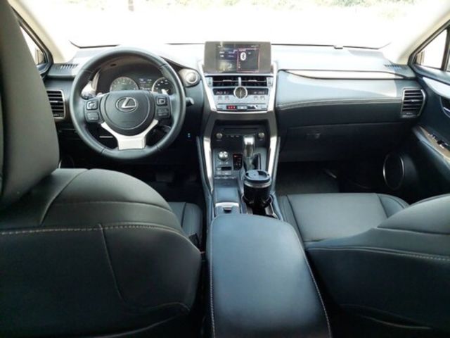 LEXUS凌志 NX200  第5張相片