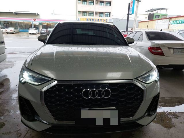 AUDI奧迪 Q3 SPORTBACK  第1張相片