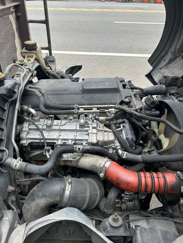 MITSUBISHI三菱 CANTER  第13張相片