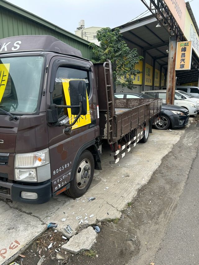 MITSUBISHI三菱 CANTER  第15張相片
