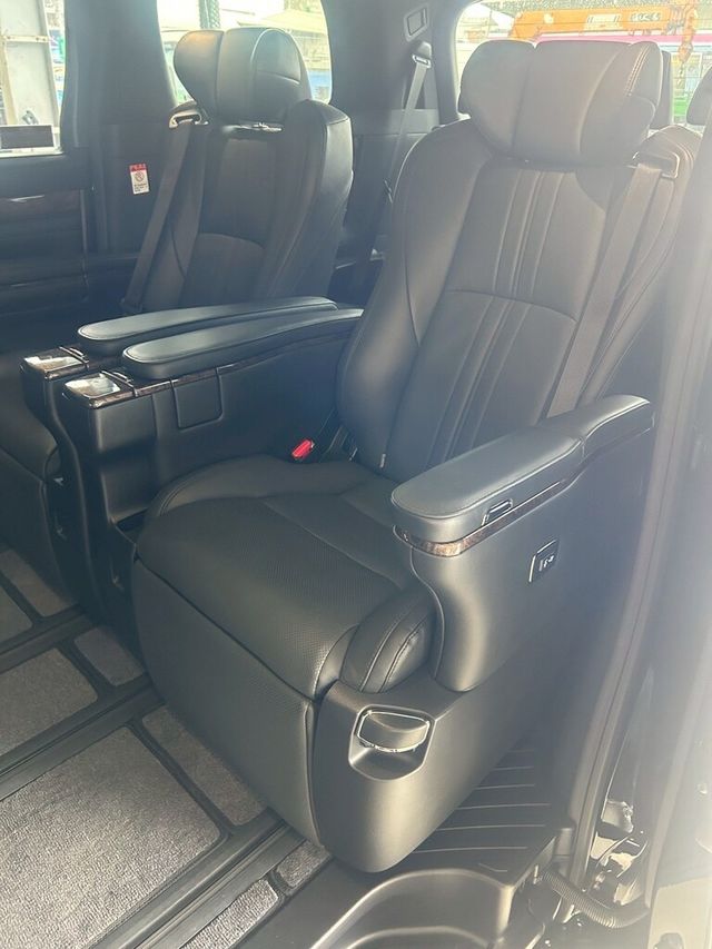 TOYOTA豐田 ALPHARD  第7張相片