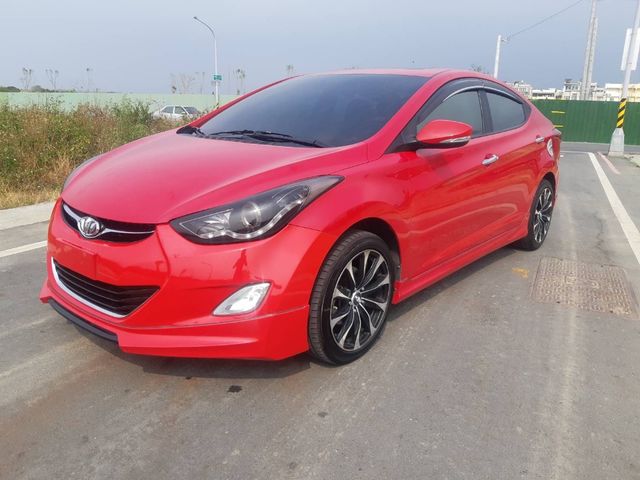 HYUNDAI現代 ELANTRA  第1張相片