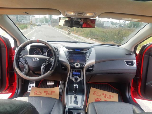 HYUNDAI現代 ELANTRA  第10張相片
