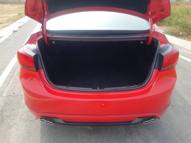 HYUNDAI現代 ELANTRA  第12張相片