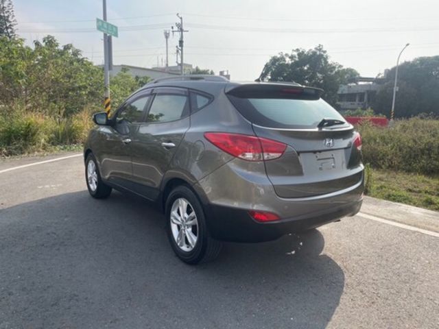 HYUNDAI現代 IX35  第6張相片